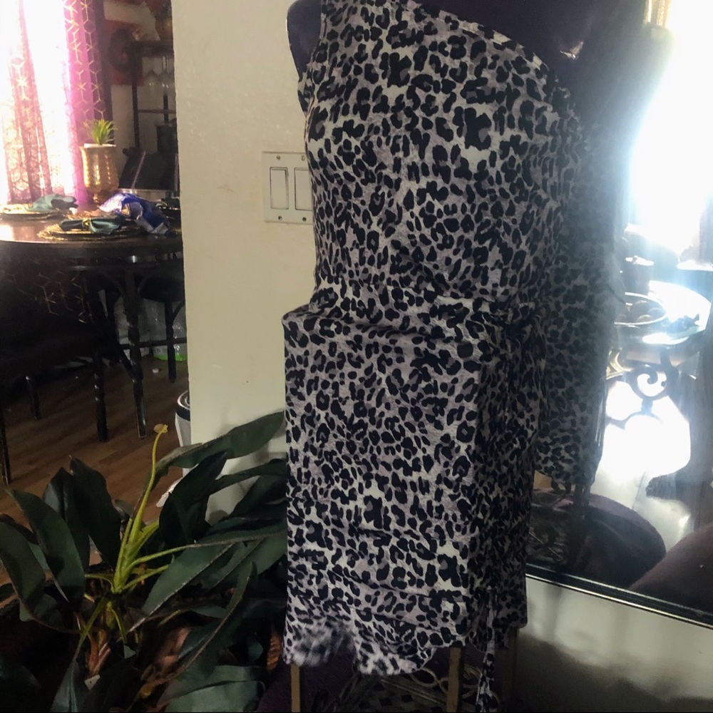 Black and gray animal print L/XL